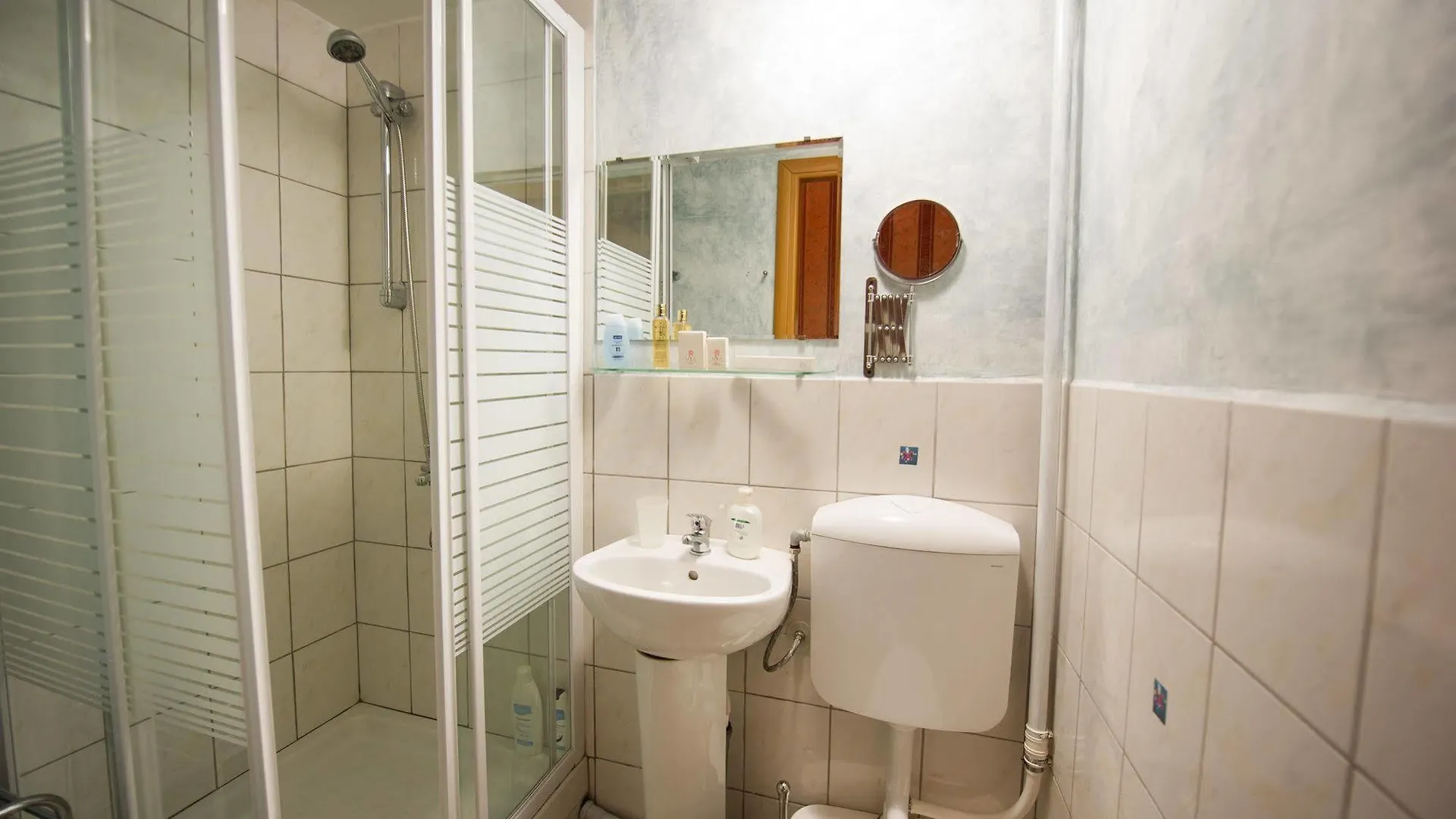 Art Domus Reale Bed and Breakfast Rom Italien